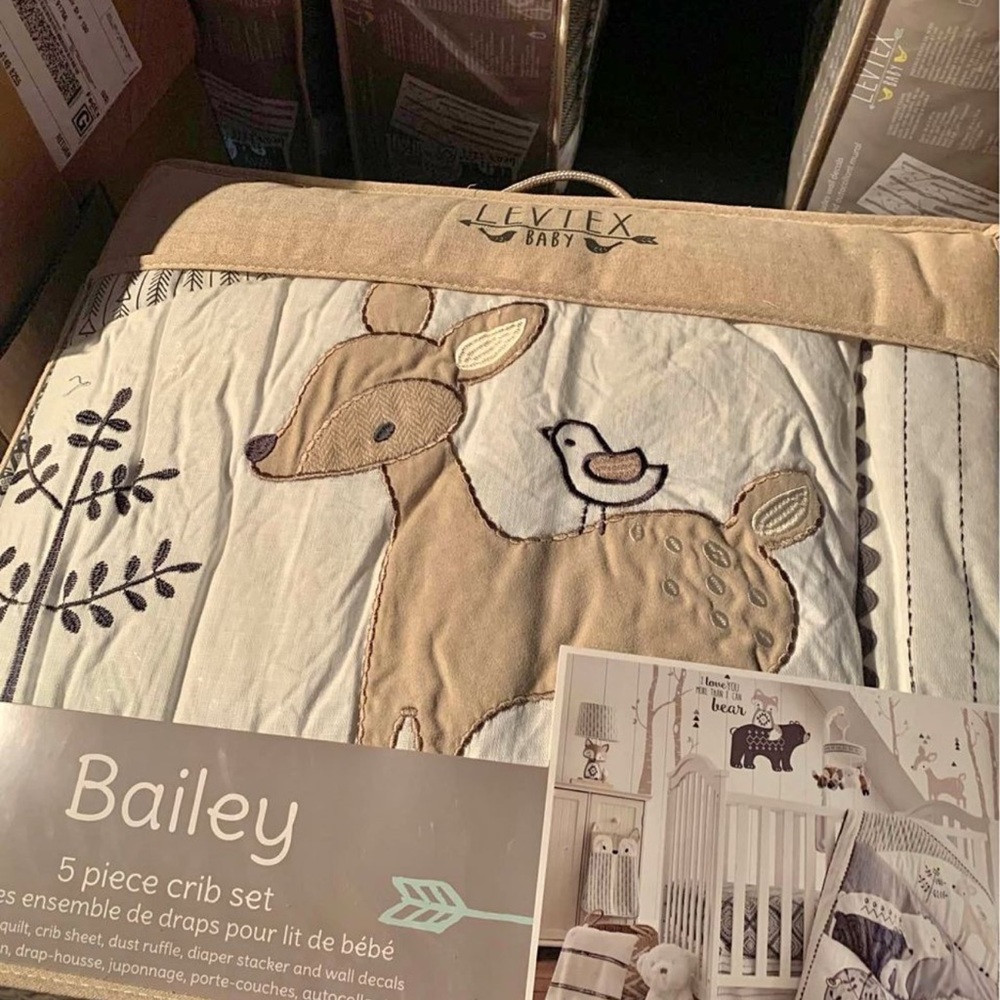 Levtex Bailey crib bedding set